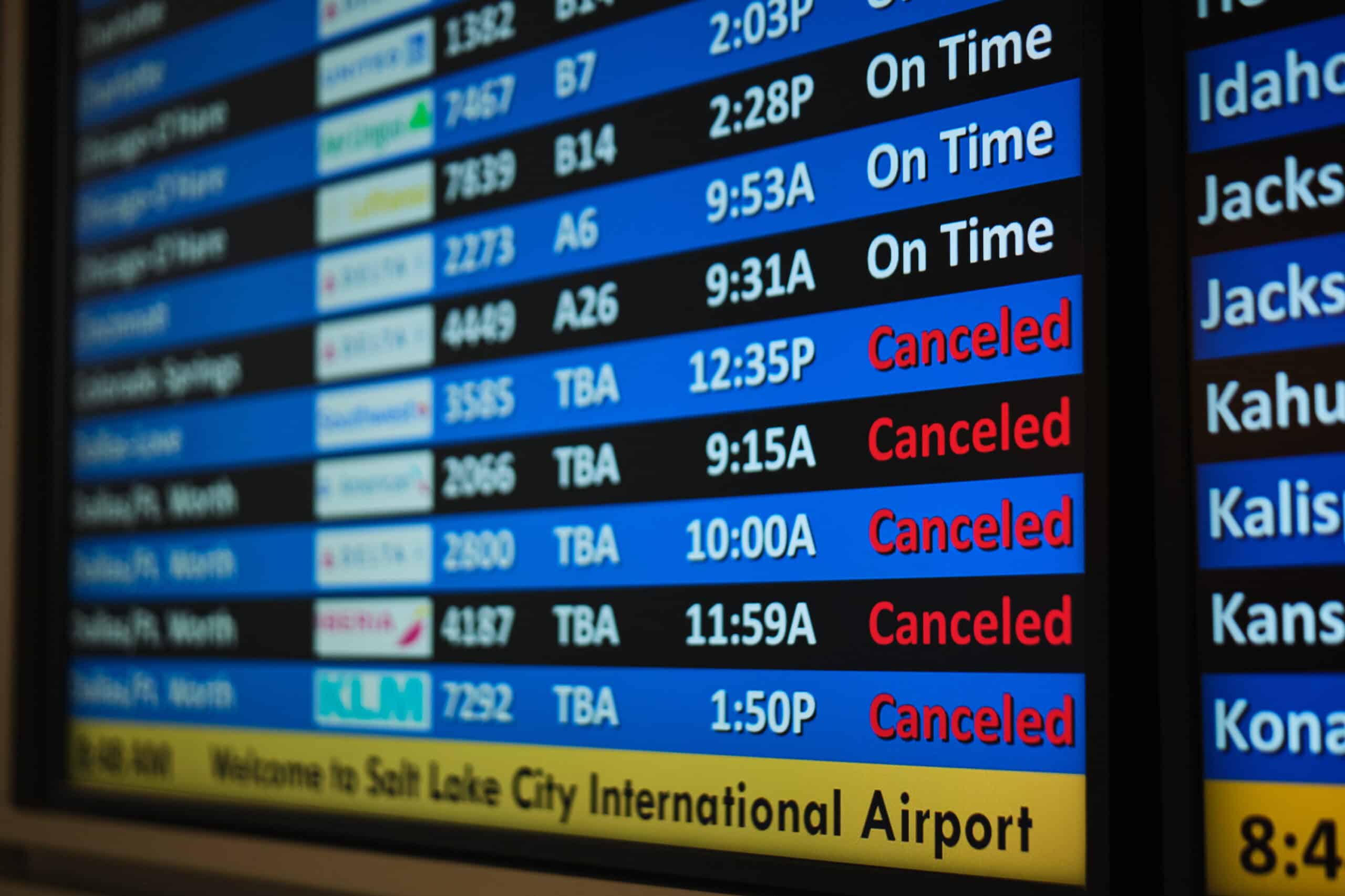 Nearly 12,000 flights canceled due to massive winter storm in US