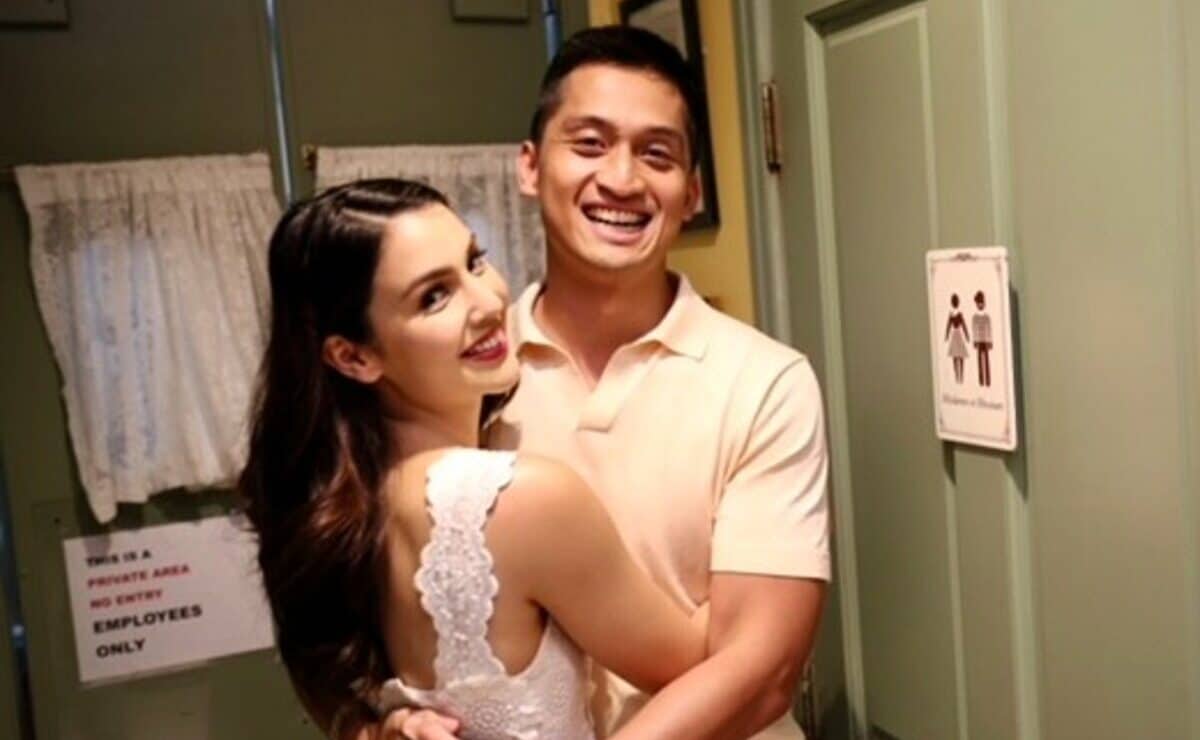 Matt Manotoc and Jamie Herrell: A love story begins in the lavatory