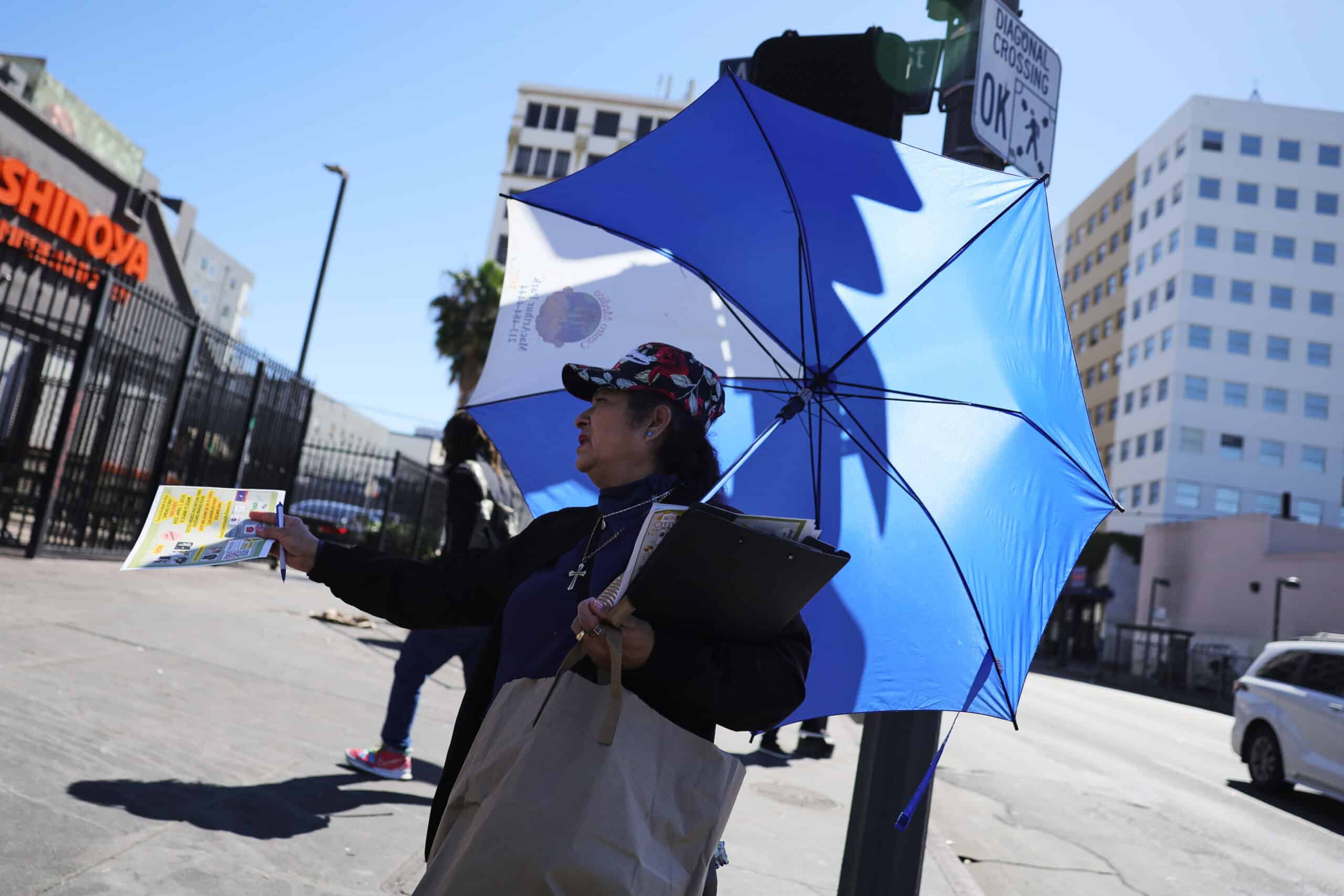 'Historic,' record-breaking heat wave bakes Southern California