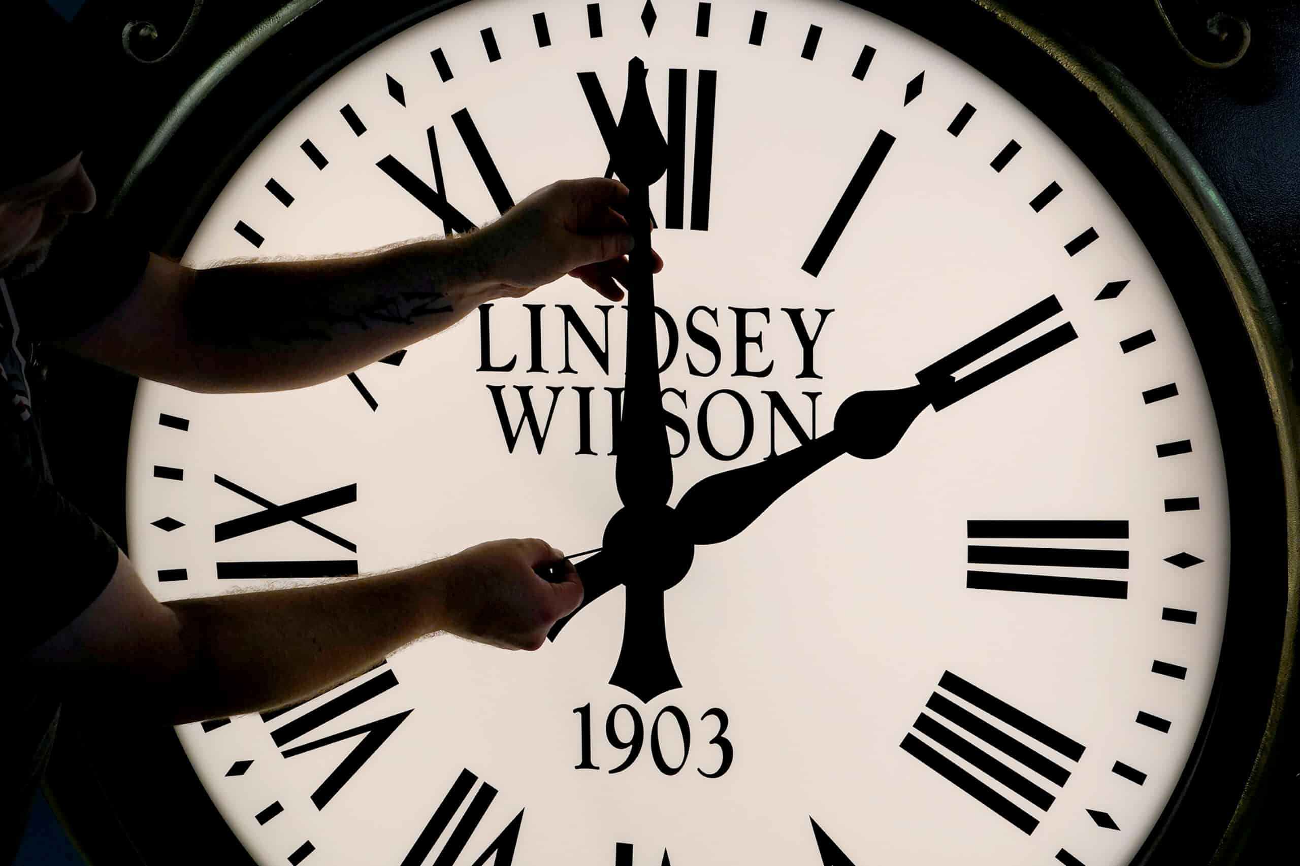 Daylight saving time: How it affects you and tips to adjust